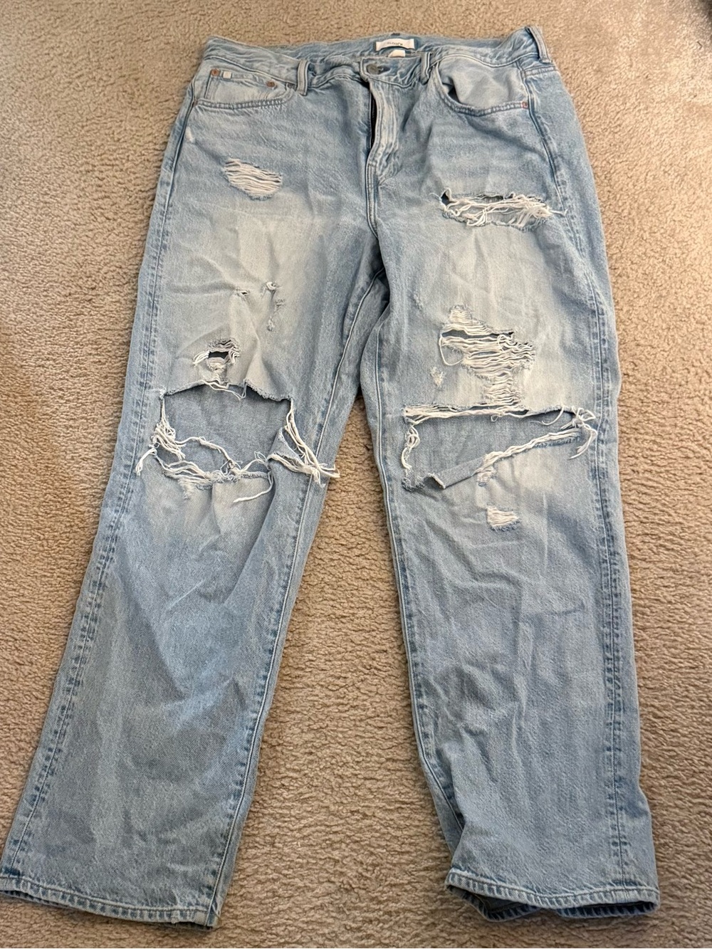 American Eagle Outfitters Light Blue Distressed Slouch Jeans